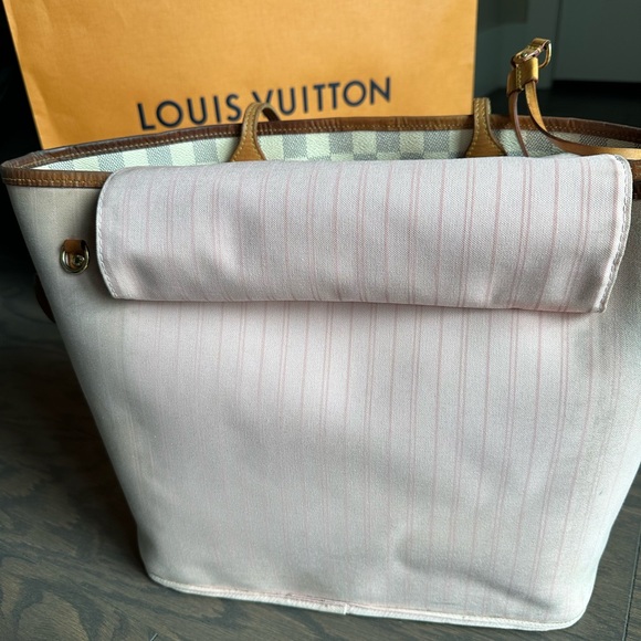 Louis Vuitton Never Full Pink Interior with original box, bag & dust pouch - Picture 9 of 17